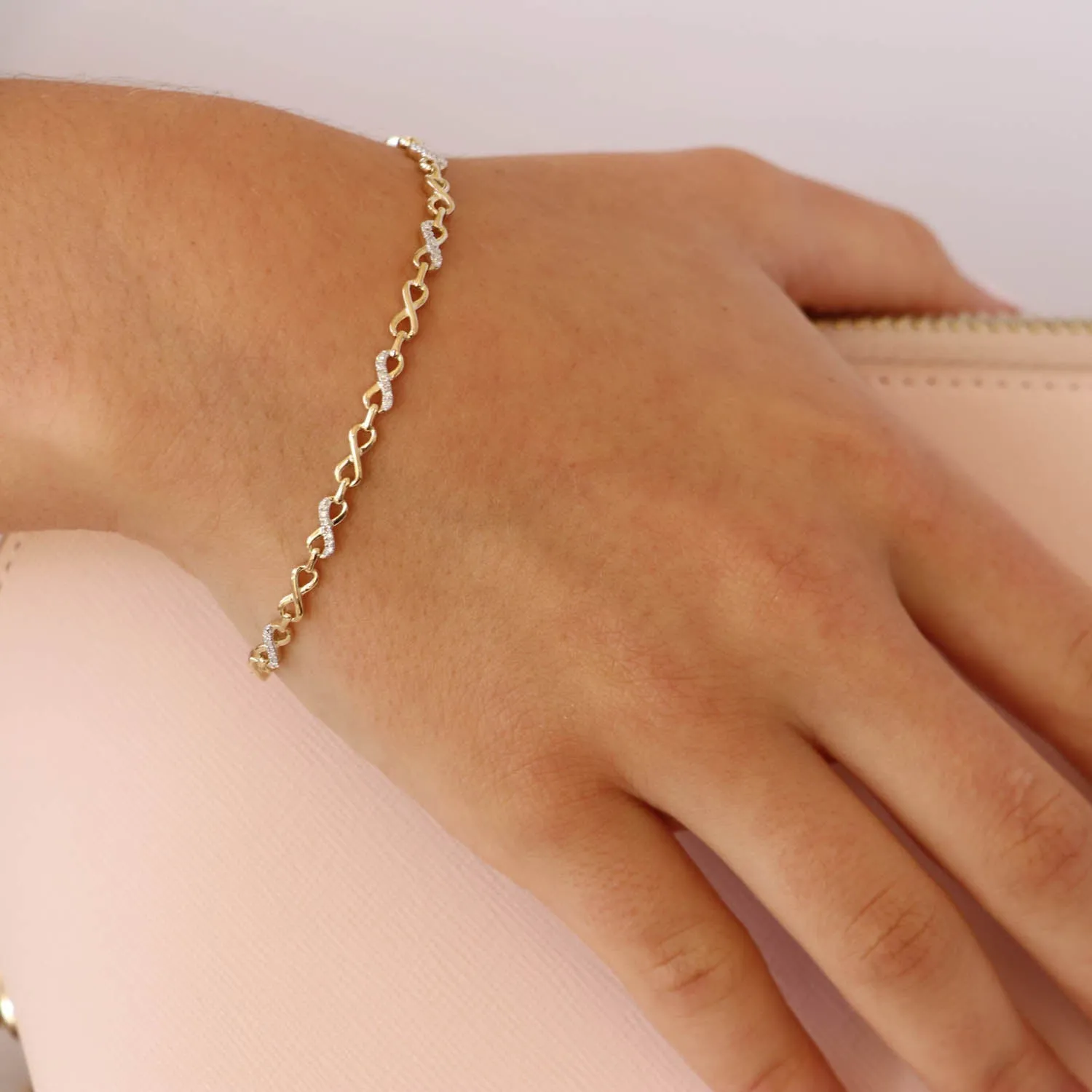 9K Yellow Gold Tdw. 0.20ct Diamond Bracelet - IGB-3664-020-Y