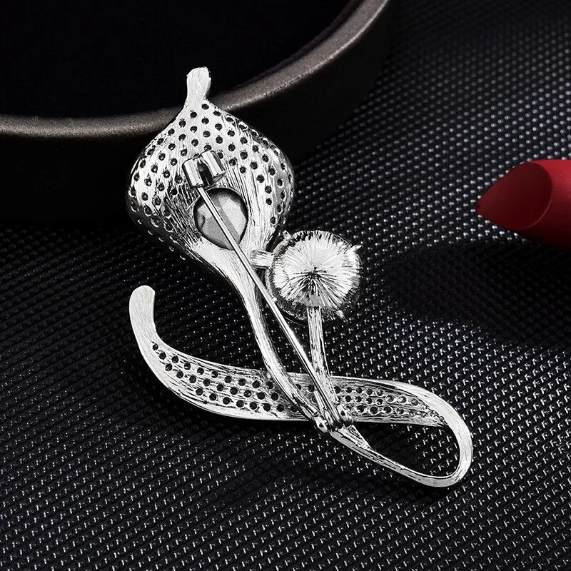 Fashion Simple Copper Inlaid Cubic Zirconia Flower Brooch