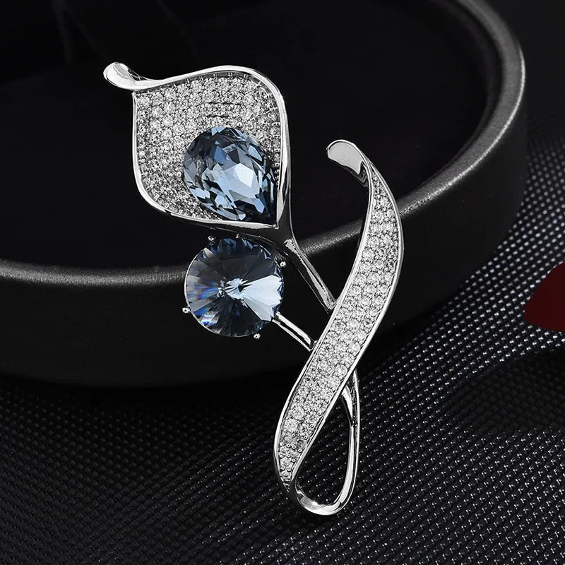 Fashion Simple Copper Inlaid Cubic Zirconia Flower Brooch