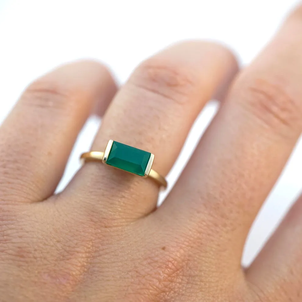 Green Onyx Bonbon Ring