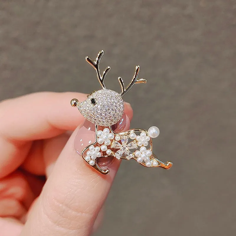 Luxury Micro-encrusted Zircon Snowflake Brooch Cute Fawn Brooches for Women