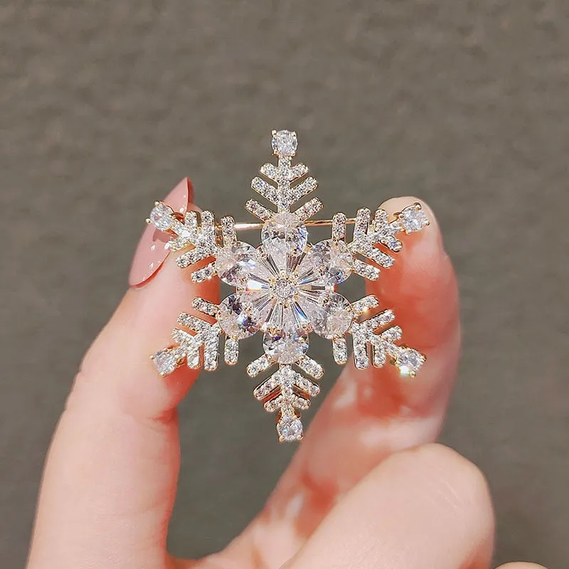 Luxury Micro-encrusted Zircon Snowflake Brooch Cute Fawn Brooches for Women