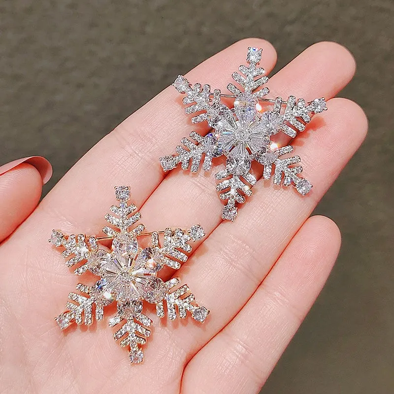 Luxury Micro-encrusted Zircon Snowflake Brooch Cute Fawn Brooches for Women