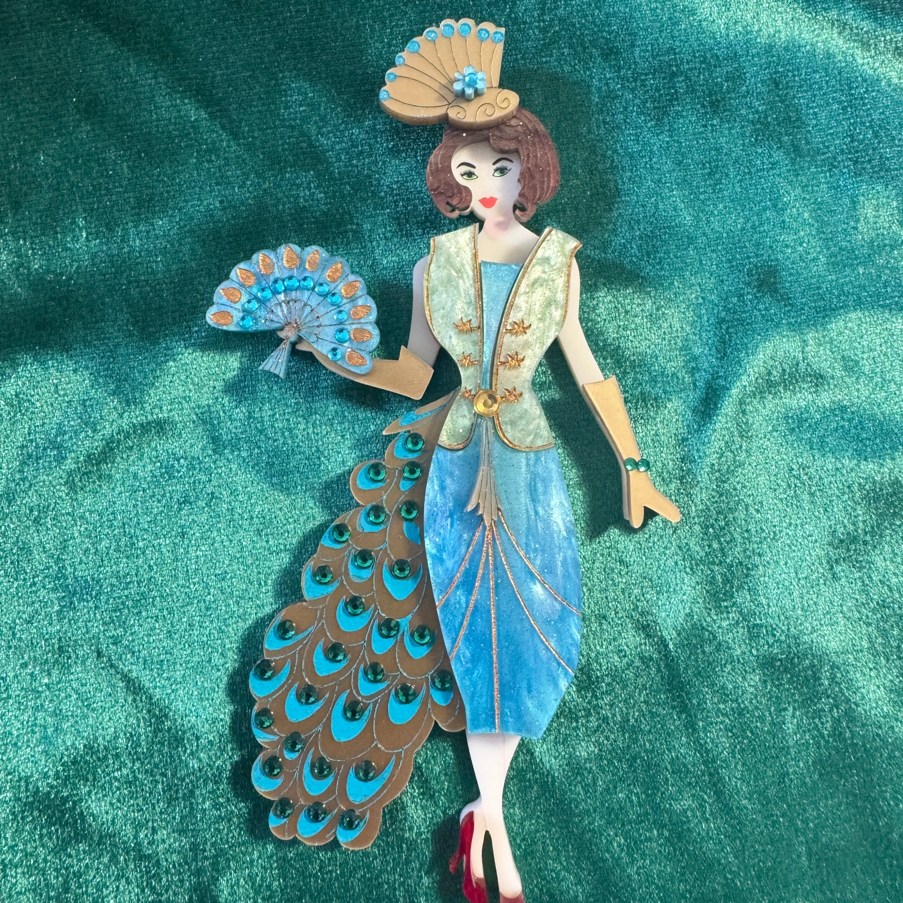 Peacock hair brown - Gloria doll clothes